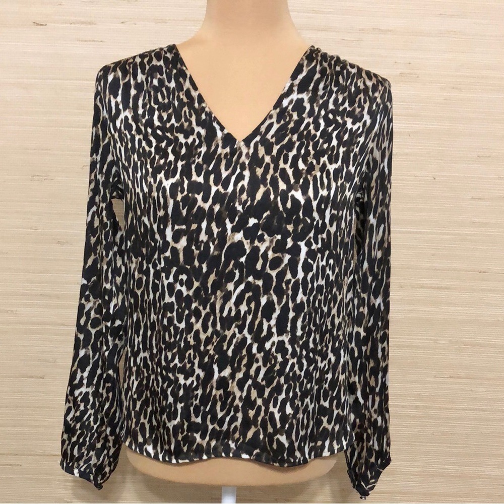 Banana Republic Leopard Print V-Neck Women's Long Sleeve Lightweight Blouse XS